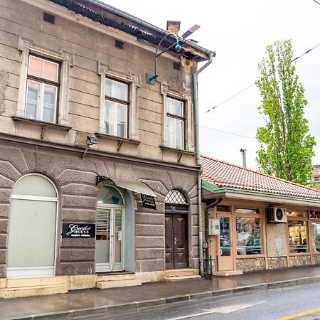 Bascarsija Guesthouse - Private Bath, Tv & Aircon Sarajevo Bagian luar foto