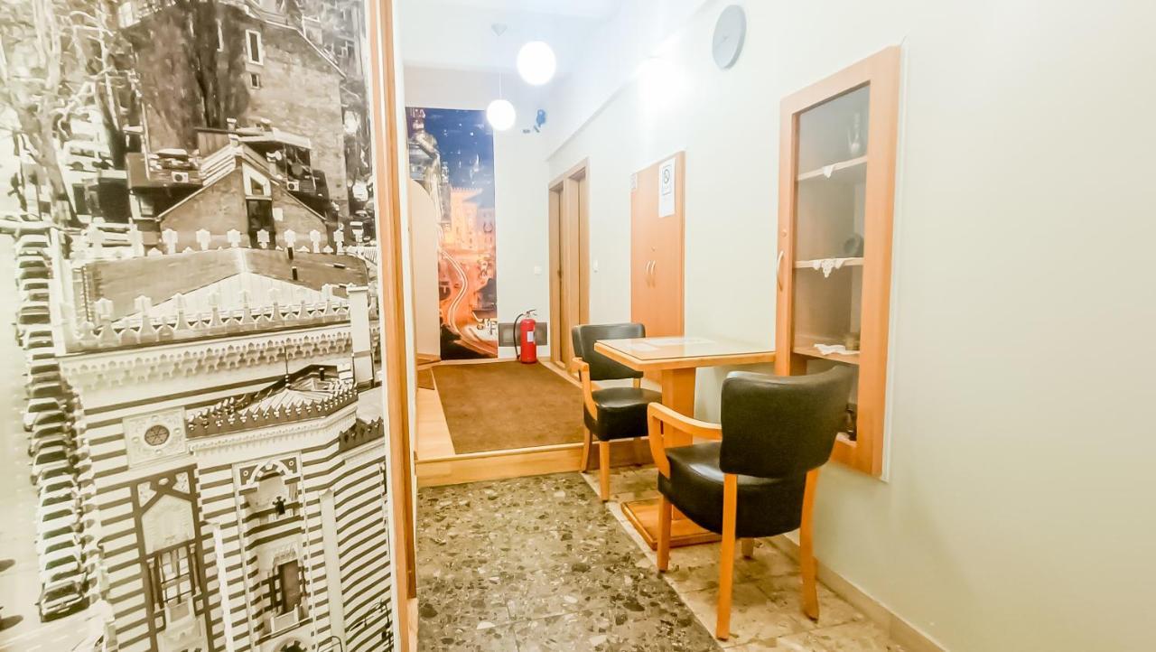 Bascarsija Guesthouse - Private Bath, Tv & Aircon Sarajevo Bagian luar foto