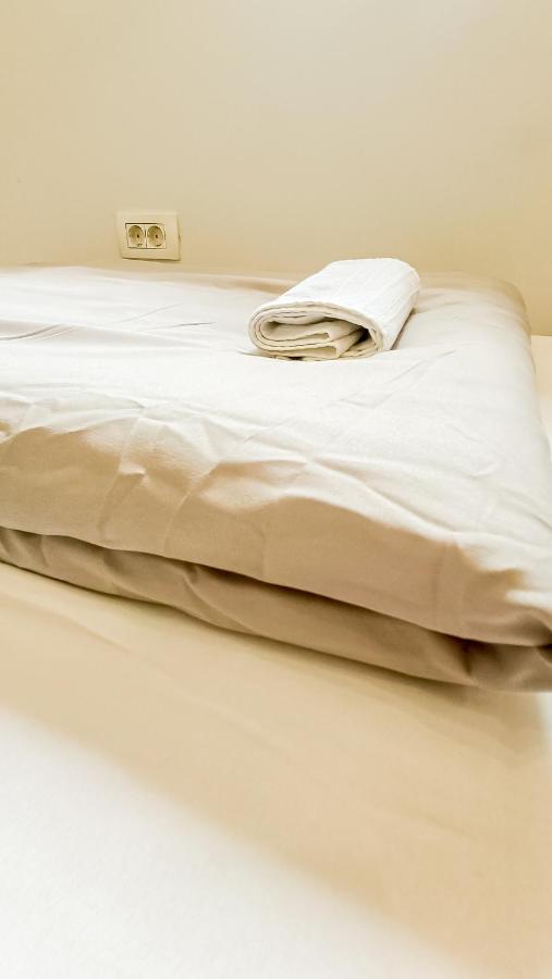Bascarsija Guesthouse - Private Bath, Tv & Aircon Sarajevo Bagian luar foto
