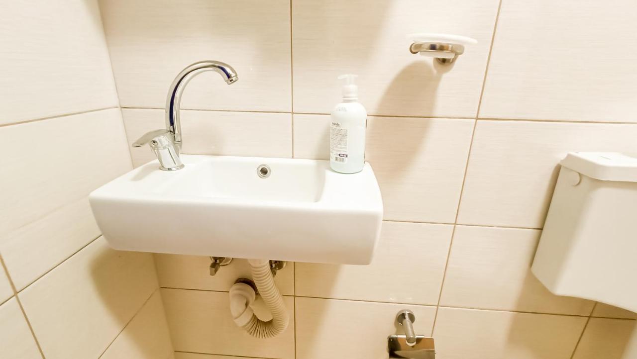 Bascarsija Guesthouse - Private Bath, Tv & Aircon Sarajevo Bagian luar foto